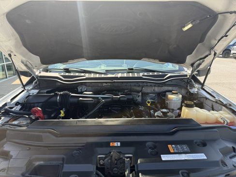 Used 2017 Ford F450 XL w/ Power Equipment Group image 18