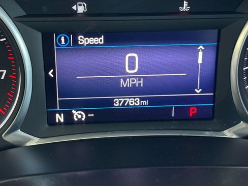 Used 2022 GMC Acadia SLE w/ Driver Convenience Package FWD image 30