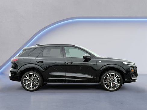 New 2026 Audi Q3 quattro 2.0T AWD/4WD image 5