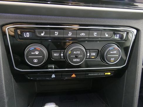 Used 2022 Volkswagen Atlas SEL Premium AWD/4WD image 20