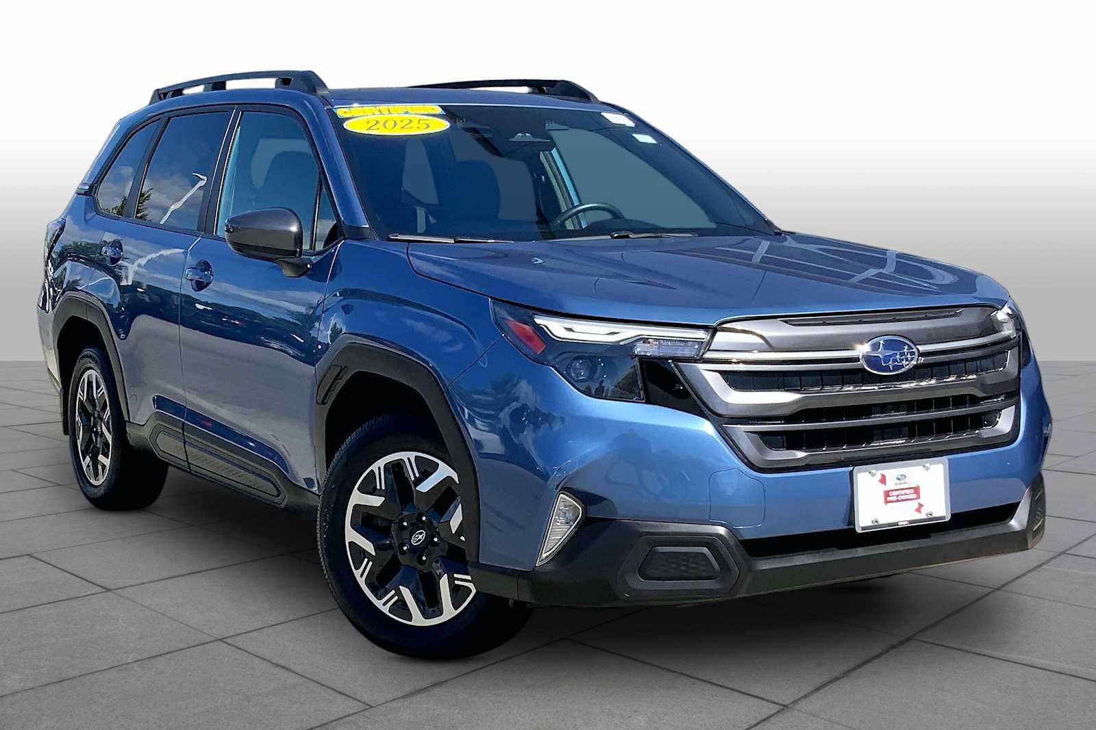 Certified 2025 Subaru Forester Premium AWD/4WD image 3