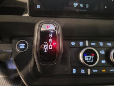 Used 2022 Land Rover Defender 90 X-Dynamic SE image 17