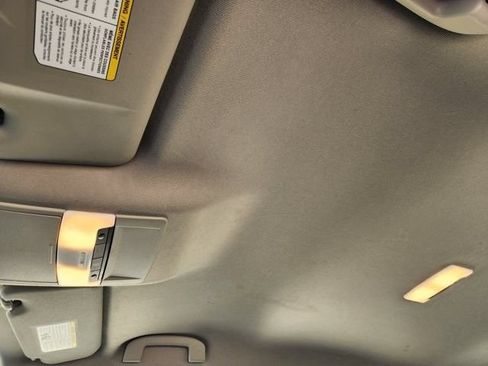 Used 2025 Nissan Sentra SR FWD image 24
