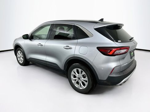 Used 2024 Ford Escape Active AWD/4WD image 5