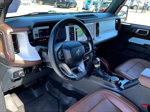 Used 2024 Ford Bronco Heritage Edition image 17
