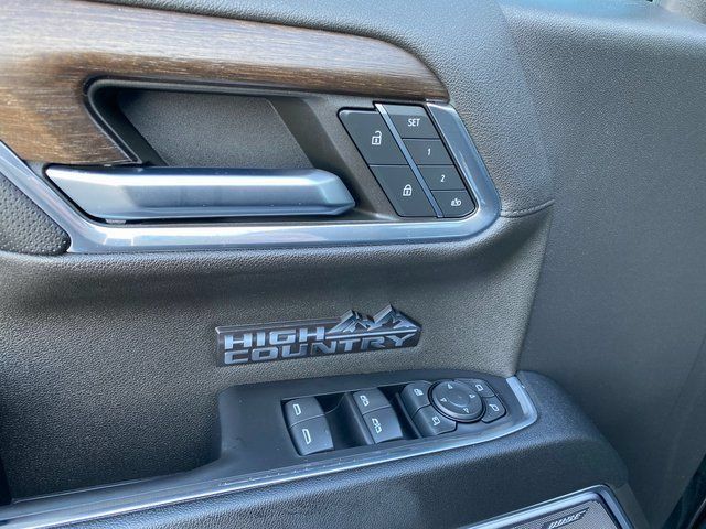 Used 2024 Chevrolet Silverado 1500 High Country AWD/4WD image 16