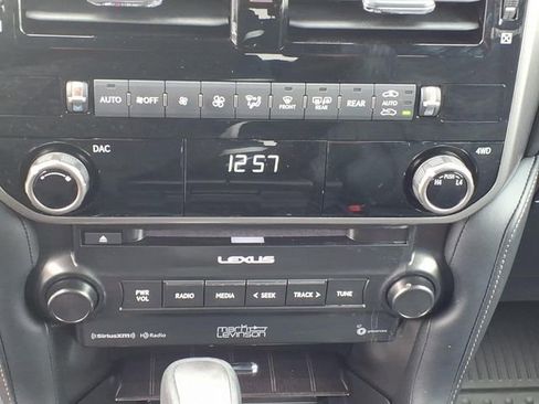 Certified 2023 Lexus GX 460 Premium w/ Premium Plus Package image 12