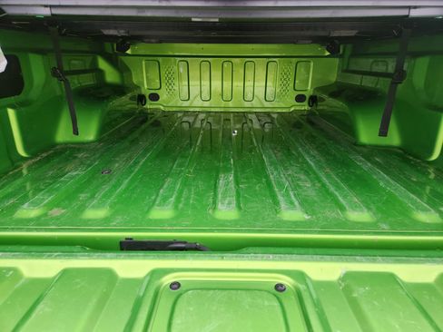 Used 2025 Jeep Gladiator Nighthawk image 19