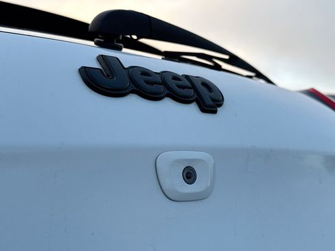 Used 2014 Jeep Cherokee Altitude w/ Comfort/Convenience Group image 15