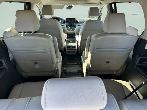 Used 2023 Honda Odyssey EX-L image 11