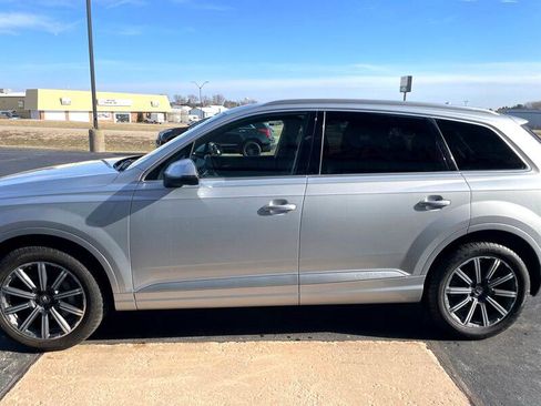 Used 2017 Audi Q7 3.0T Premium Plus w/ Premium Plus Package image 5