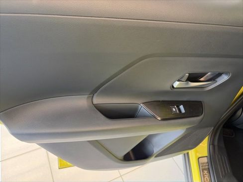 New 2026 Nissan Kicks SR w/ SR Premium Package image 11