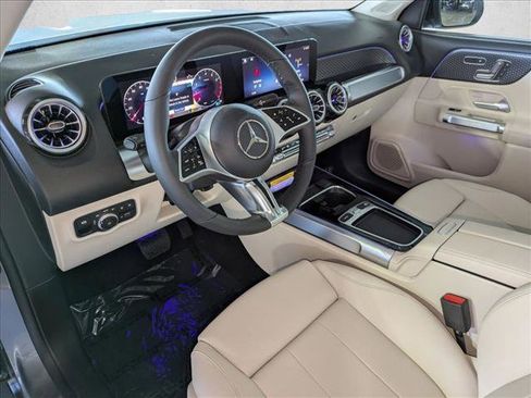 New 2026 Mercedes-Benz GLB 250 image 3
