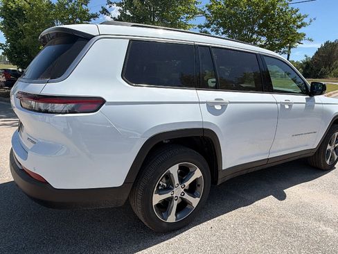 New 2026 Jeep Grand Cherokee L Limited AWD/4WD image 8