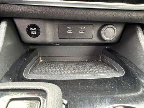 Used 2025 Nissan Rogue SV AWD/4WD image 28