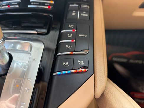 Used 2016 Porsche Cayenne AWD/4WD image 25