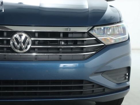Used 2019 Volkswagen Jetta SE w/ Cold Weather Package FWD image 7