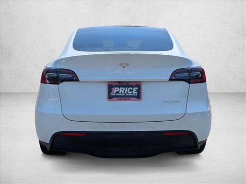 Used 2022 Tesla Model Y Long Range AWD/4WD image 6
