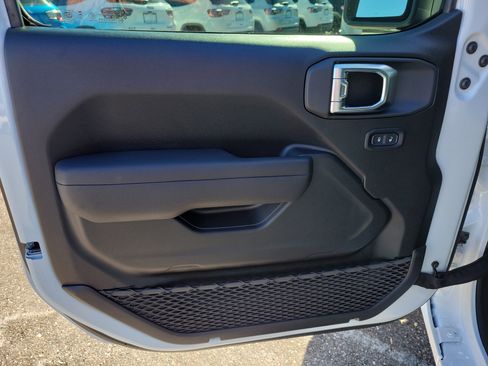 New 2026 Jeep Gladiator Sport image 11