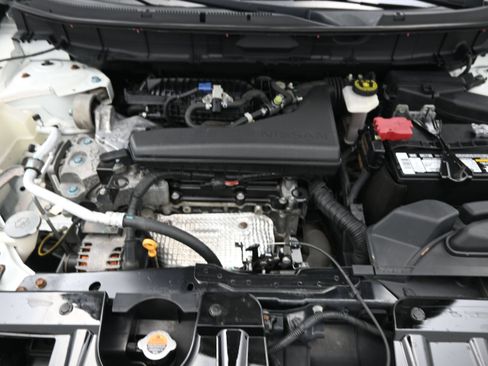 Used 2016 Nissan Rogue SV w/ SV Premium Package AWD/4WD image 22