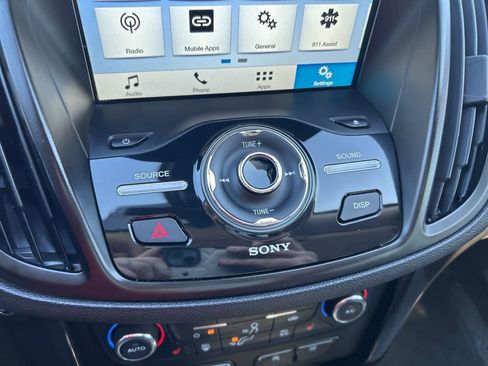 Used 2017 Ford Escape Titanium image 19