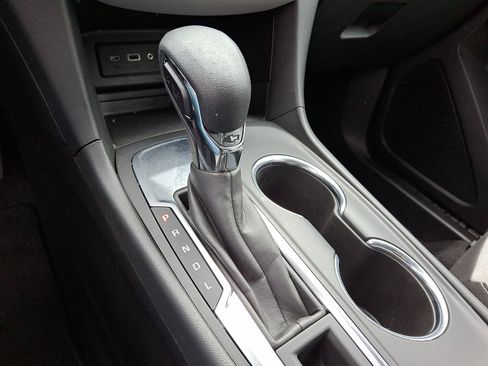 Used 2022 Chevrolet Equinox LS image 16