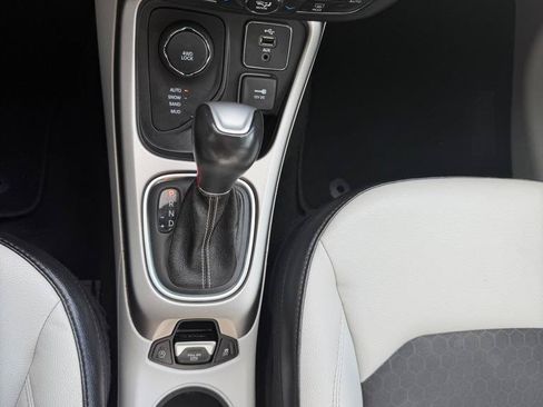 Used 2018 Jeep Compass Latitude w/ Popular Equipment Group AWD/4WD image 22