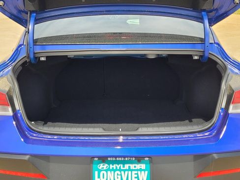 New 2026 Hyundai Elantra Limited FWD image 7