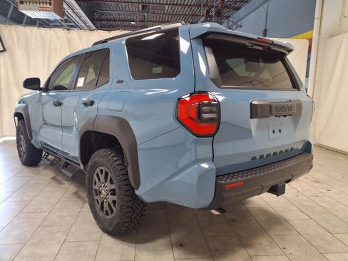New 2026 Toyota 4Runner SR5 AWD/4WD image 7