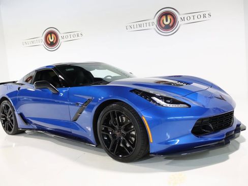 Used 2016 Chevrolet Corvette Stingray Coupe w/ Carbon Flash Badge Package image 79