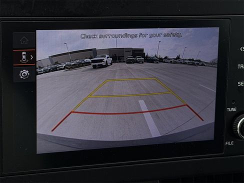 Used 2024 Kia Sportage LX image 18