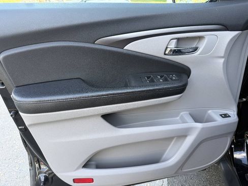 Used 2017 Honda Pilot EX-L image 36