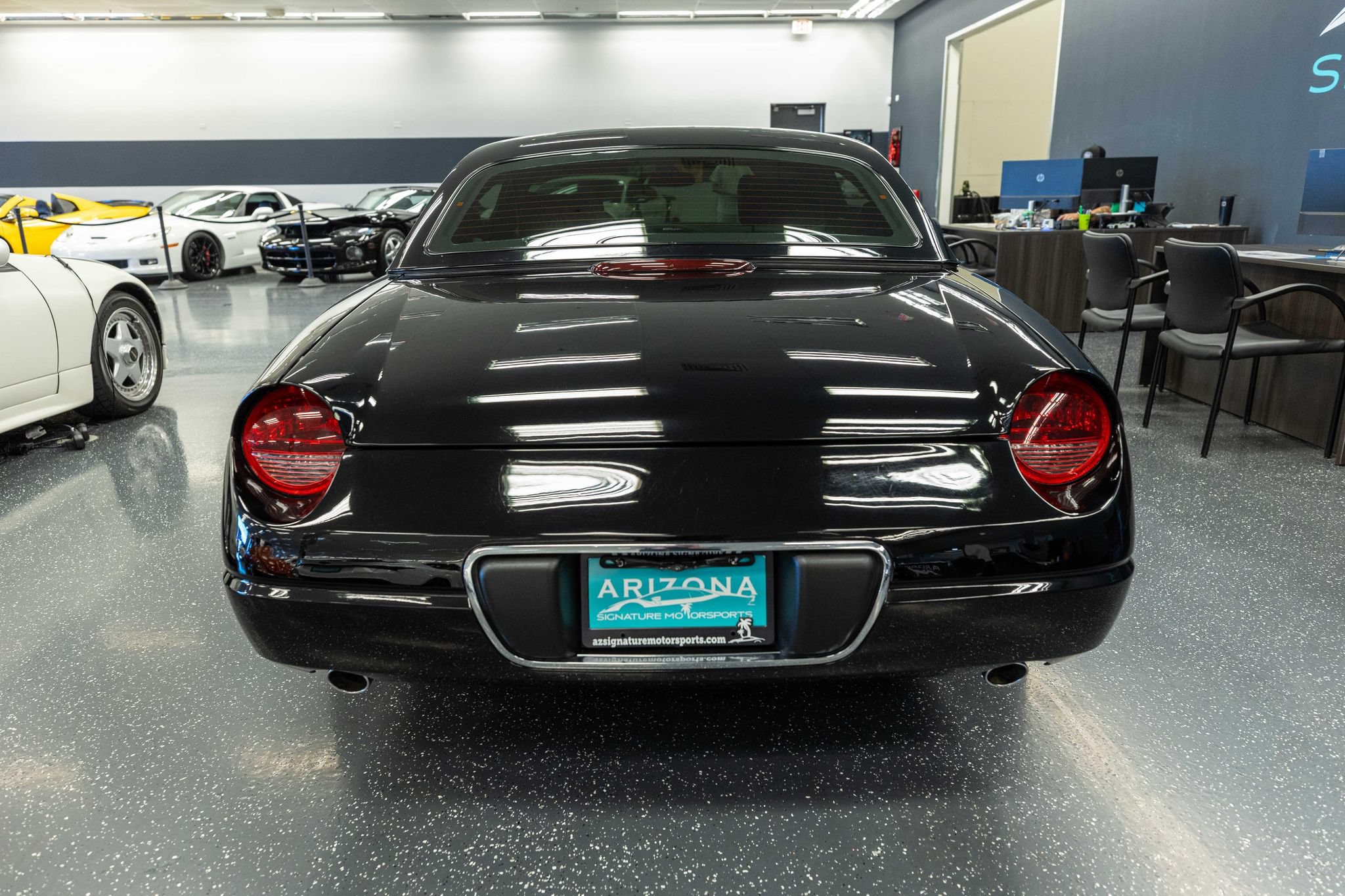 Used 2002 Ford Thunderbird RWD image 6