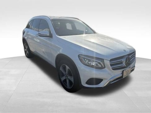 Used 2017 Mercedes-Benz GLC 300 image 4