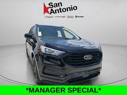 Used 2024 Ford Edge SE w/ Black Appearance Package AWD/4WD image 2