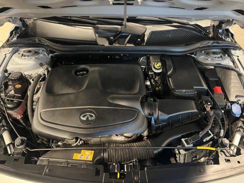 Used 2018 INFINITI QX30 Premium w/ Navigation Package image 45