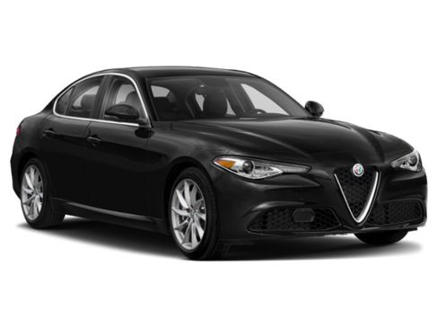 Used 2018 Alfa Romeo Giulia Ti Sport w/ Quick Order Package 22U Sport RWD image 8