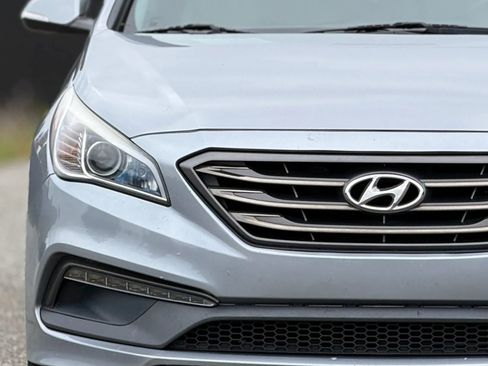 Used 2016 Hyundai Sonata Sport w/ Option Group 1V FWD image 11