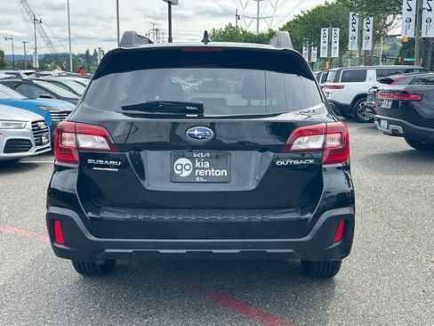 Used 2018 Subaru Outback 2.5i Limited AWD/4WD image 6