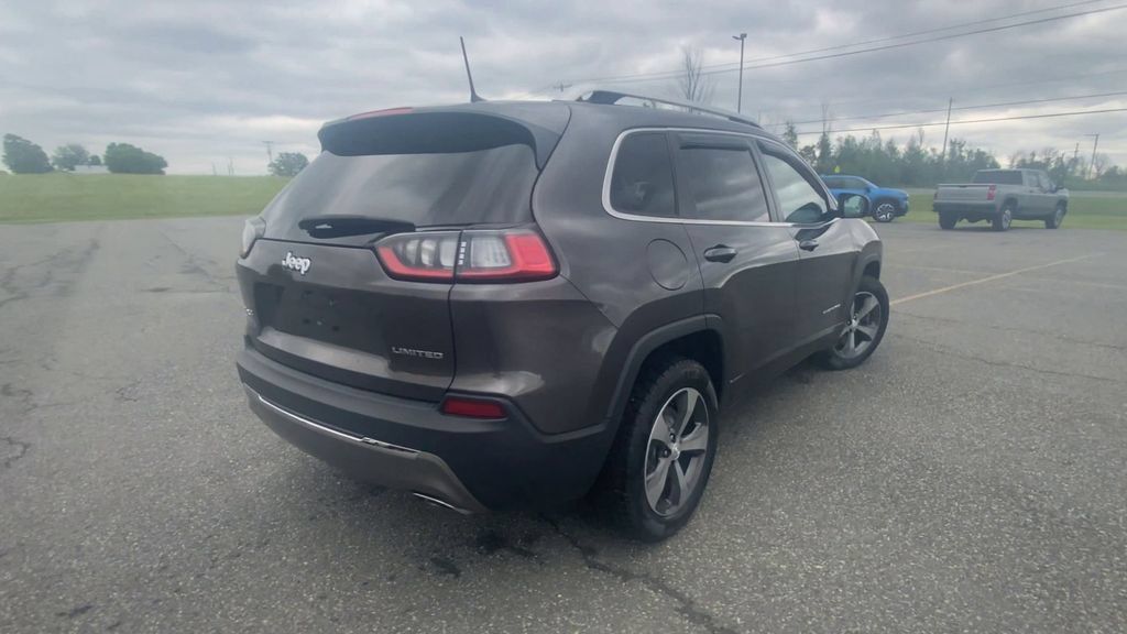 Used 2019 Jeep Cherokee Limited AWD/4WD image 8