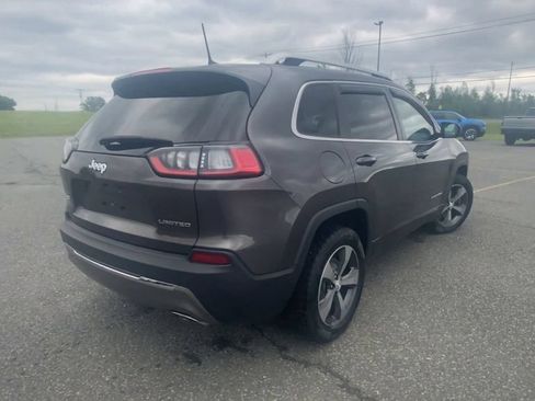 Used 2019 Jeep Cherokee Limited AWD/4WD image 8