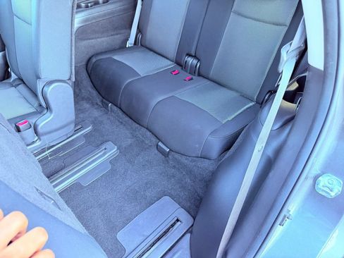 Used 2019 Nissan Pathfinder SV w/ Cargo Package FWD image 11