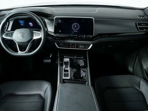 Certified 2025 Volkswagen Atlas Cross Sport SEL image 16