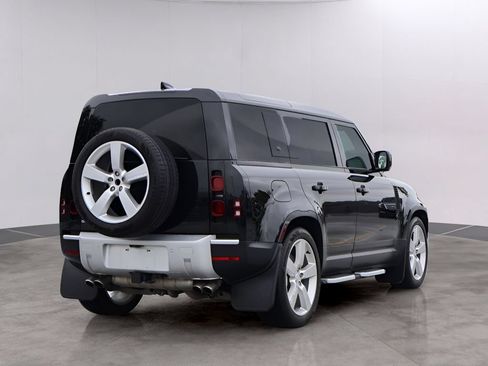 Used 2024 Land Rover Defender 110 SE AWD/4WD image 7