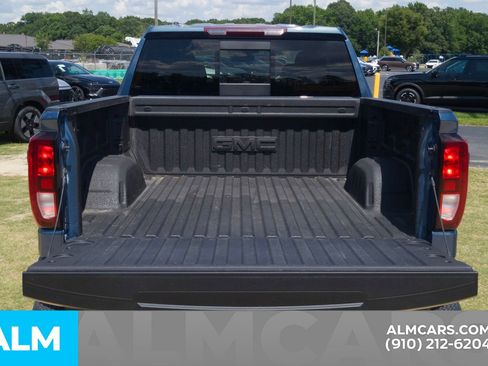 Used 2024 GMC Sierra 1500 Elevation w/ Preferred Package AWD/4WD image 10