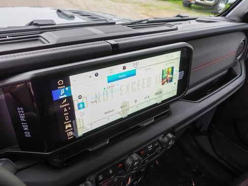 New 2026 Jeep Wrangler Unlimited Rubicon w/ Technology Group image 20