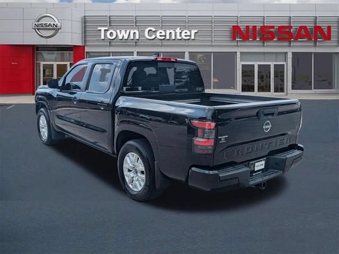 Certified 2024 Nissan Frontier SV w/ SV Convenience Package RWD image 5