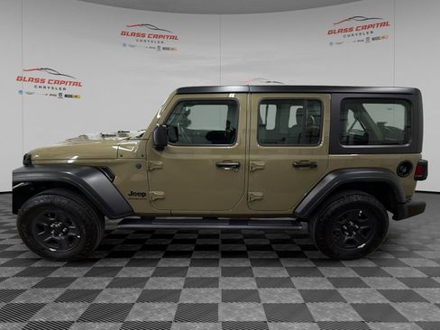 Used 2025 Jeep Wrangler Unlimited Sport AWD/4WD image 4