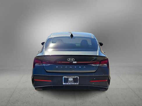 Certified 2025 Hyundai Elantra Sport image 7