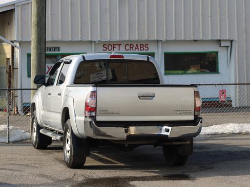 Used 2009 Toyota Tacoma PreRunner image 6
